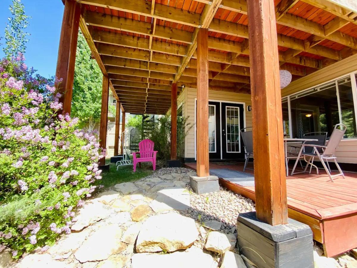 Private, Spacious, & Bright Home Calgary Zewnętrze zdjęcie